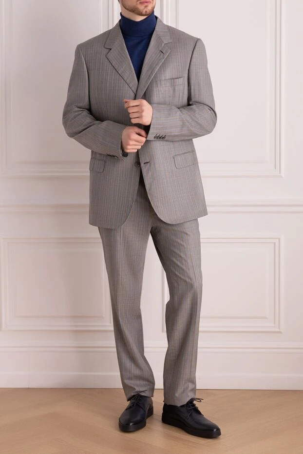 Brioni мужские костюм мужской из шерсти и шёлка серый купить с ценами и фото 950165 - фото 2