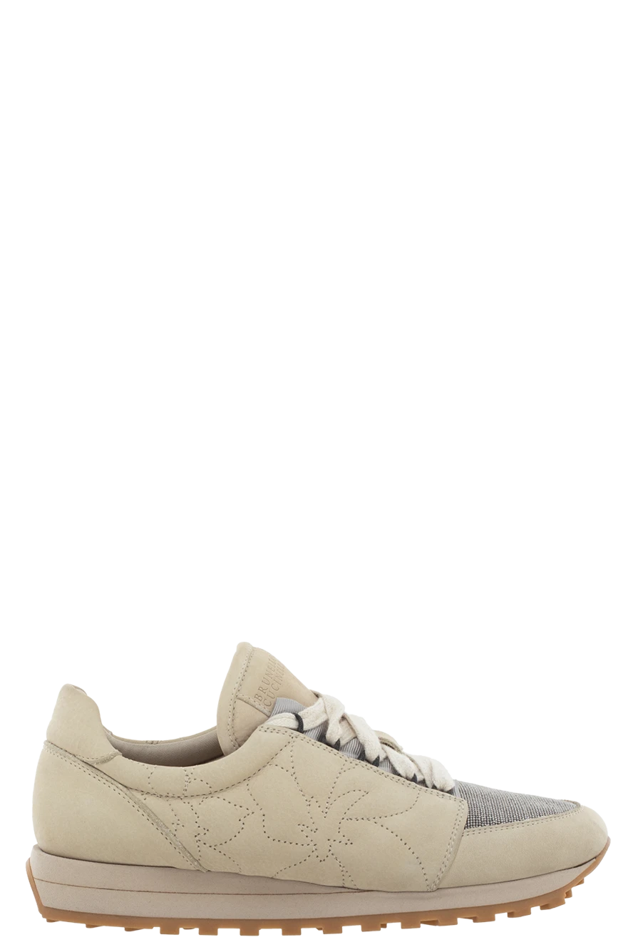 Brunello Cucinelli кроссовки женские кожаные с вышивкой и серебристой вставкой бежевые 141144 - фото 1