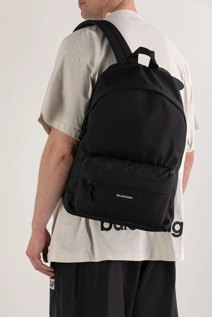 Balenciaga чорний текстильний рюкзак explorer з мініатюрним логотипом на накладній кишені 193920 - фото 1