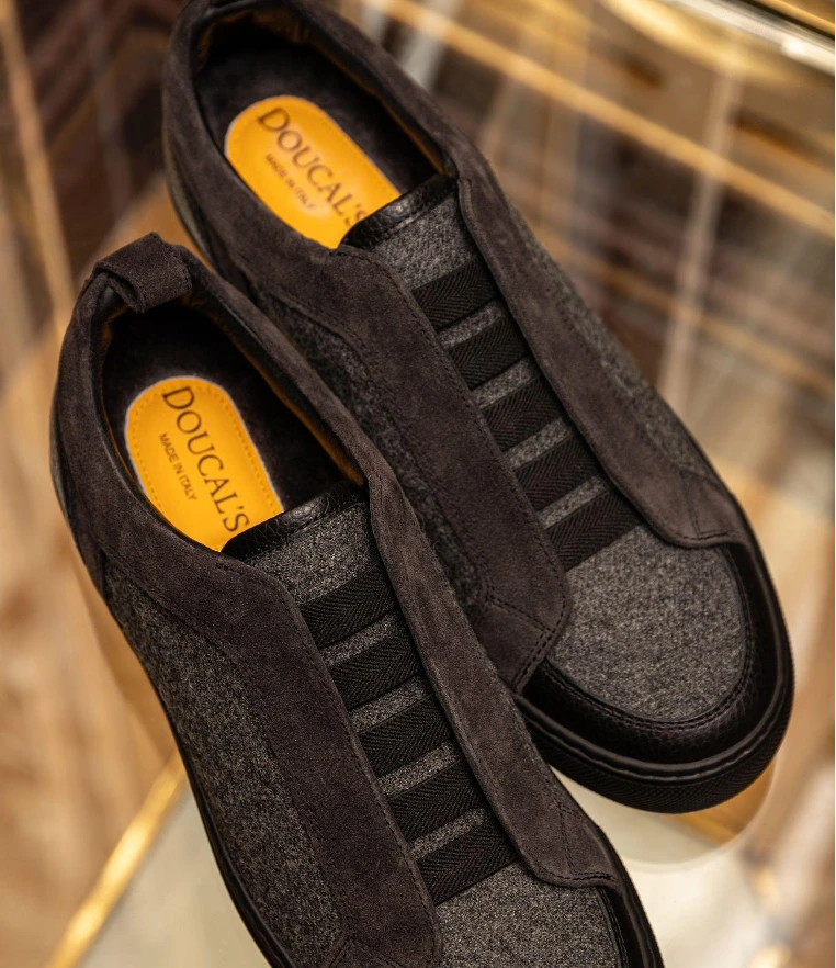 How to tell an original Doucal`s from a fake