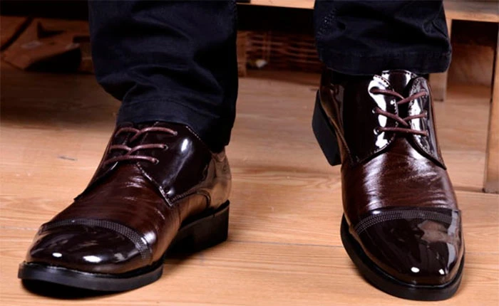 How to tell an original Doucal`s from a fake